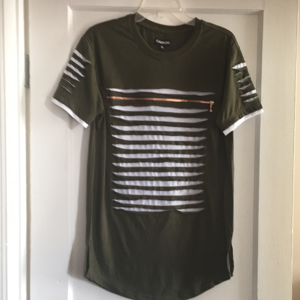 Men’s ripped tee